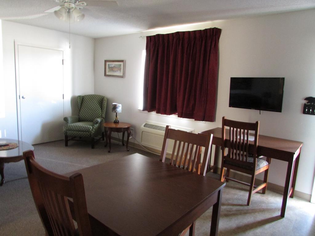 Douglas Inn & Suites, Blue Ridge, Ga エクステリア 写真