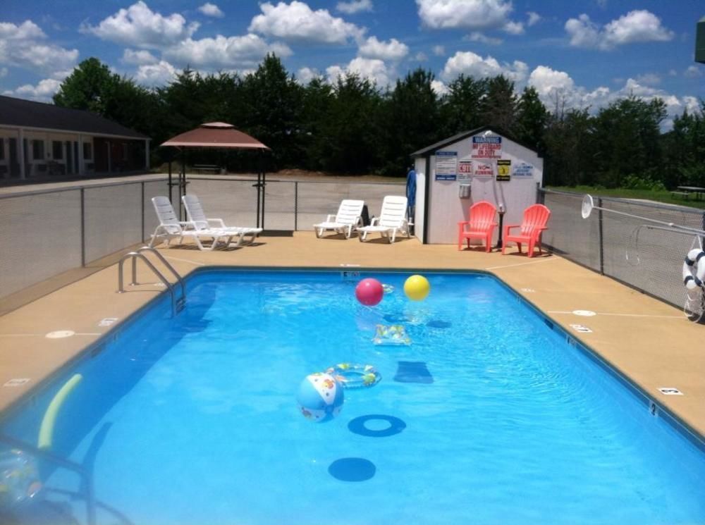 Douglas Inn & Suites, Blue Ridge, Ga エクステリア 写真